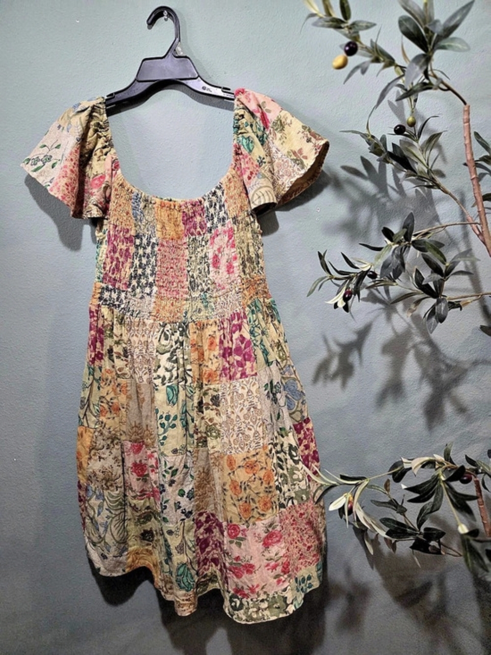 Gypsy Rose Floral Mini Dress in Multicolor Like New Size XL